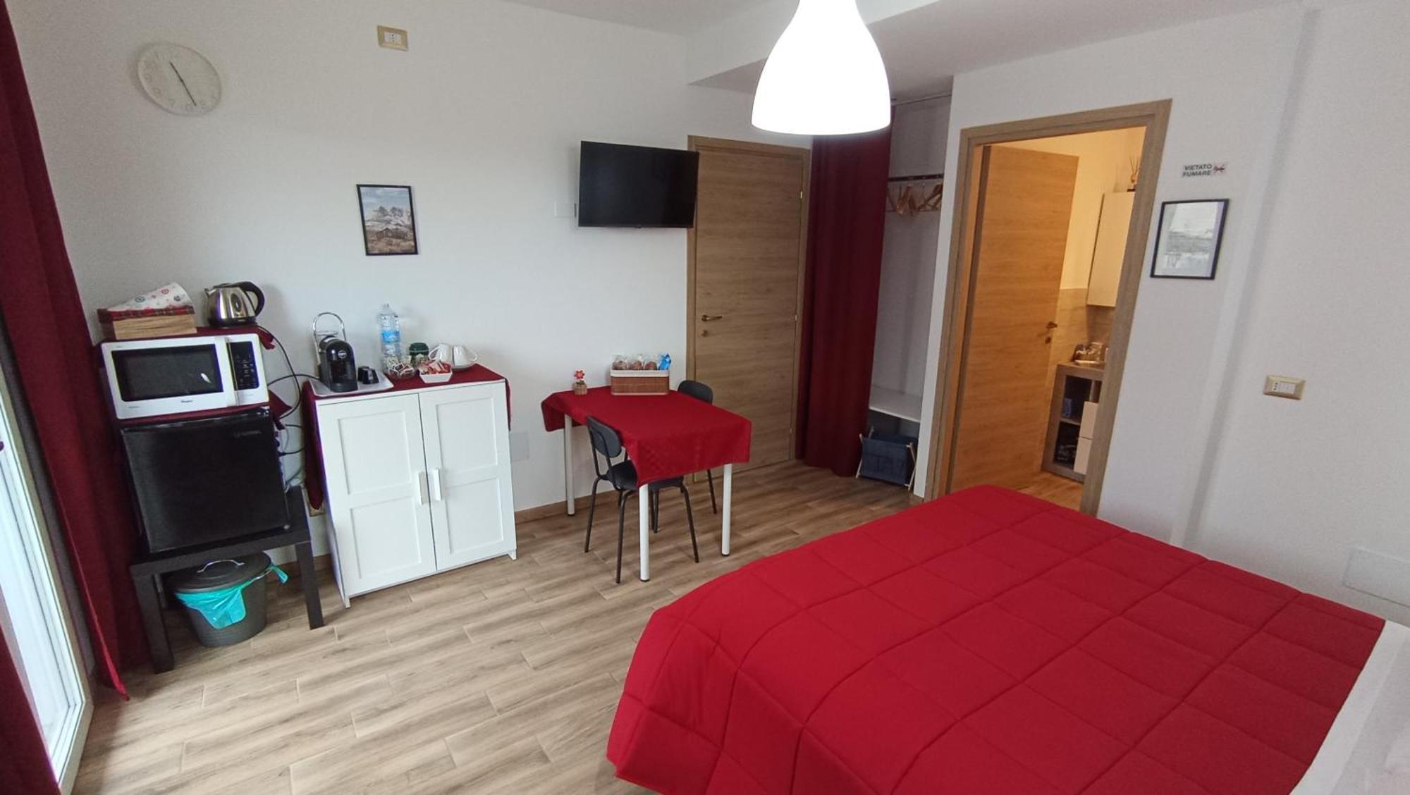 Bed and Breakfast La Dimora Dei Due Laghi Калольциокорте Экстерьер фото