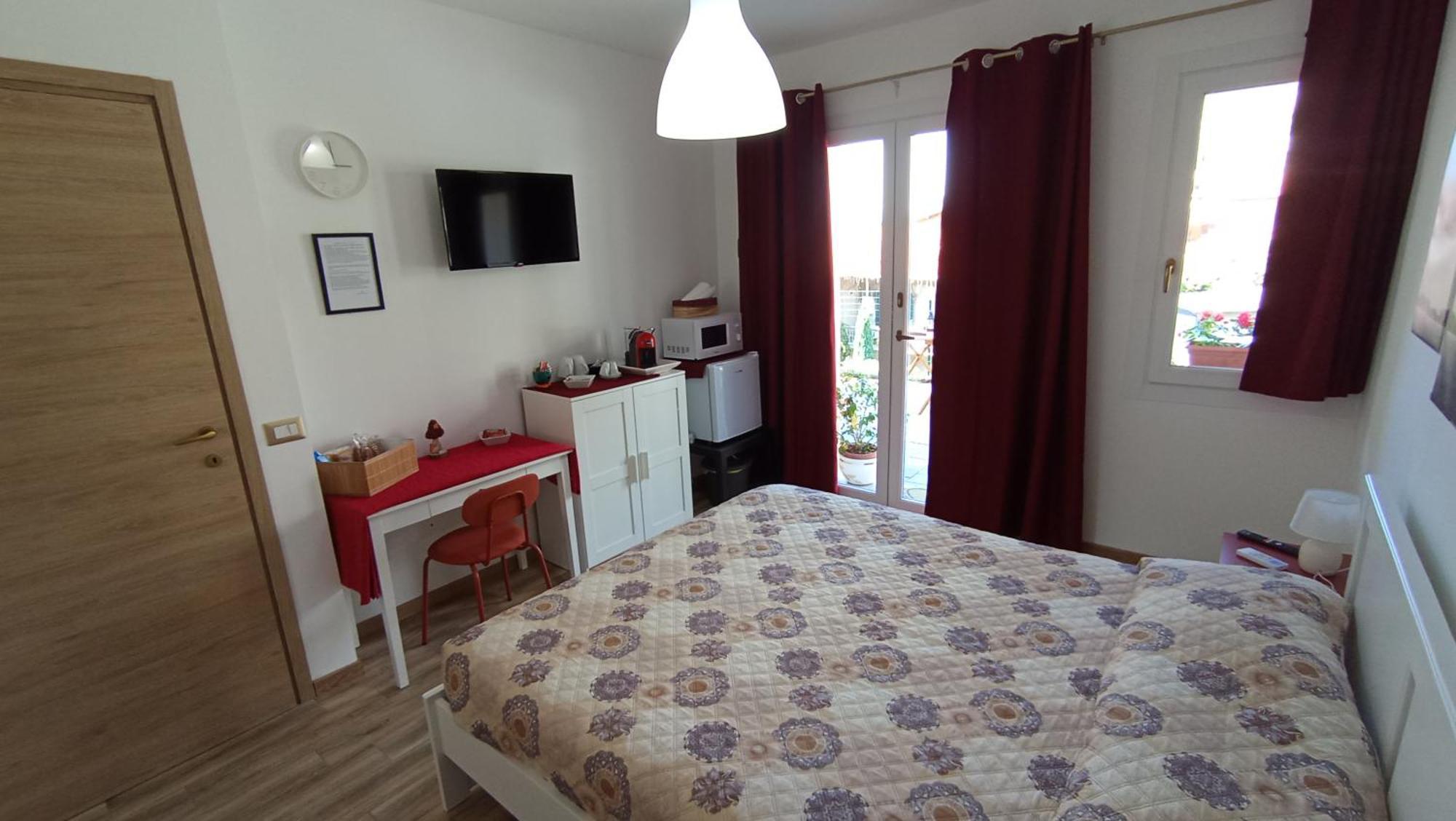 Bed and Breakfast La Dimora Dei Due Laghi Калольциокорте Экстерьер фото