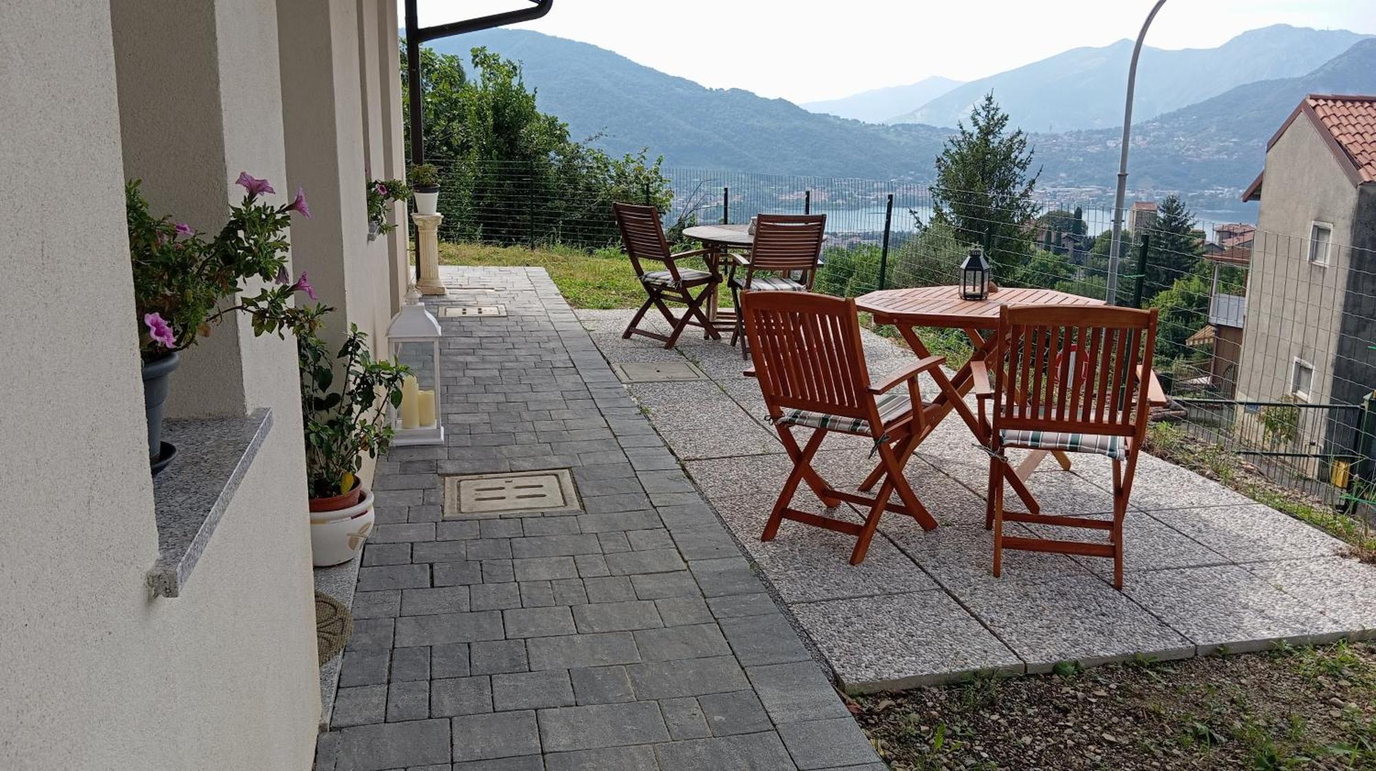 Bed and Breakfast La Dimora Dei Due Laghi Калольциокорте Экстерьер фото