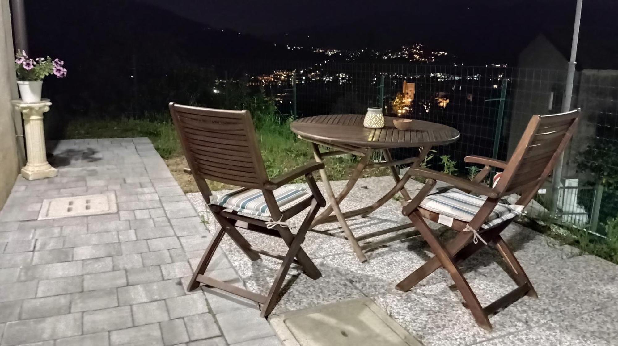 Bed and Breakfast La Dimora Dei Due Laghi Калольциокорте Экстерьер фото